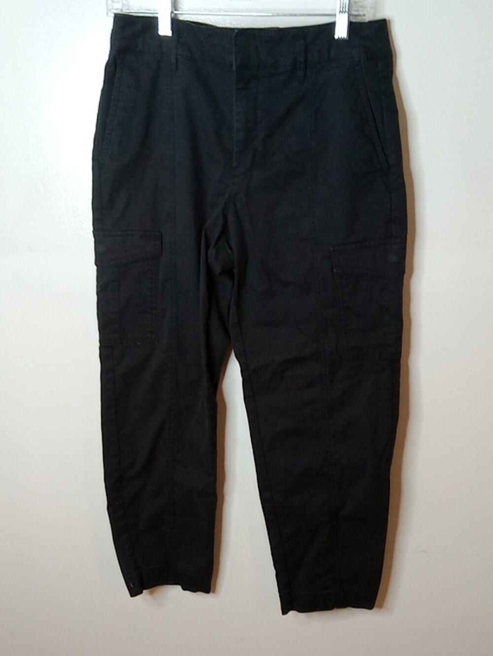 a new day Women's Size 10 Black Cargo Pants. Fun, Adventuous